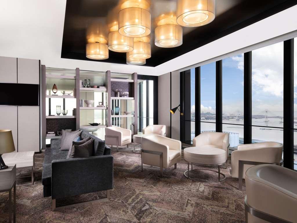 Oakwood Suites Yokohama Yokohama  Restaurant foto The interior of the club